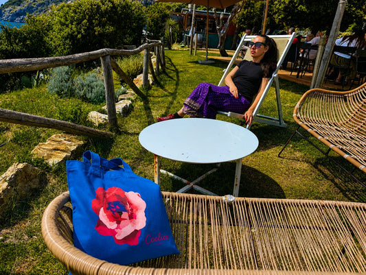 Shopper ecologica in cotone: l’accessorio sostenibile che unisce stile, praticità e moda consapevole